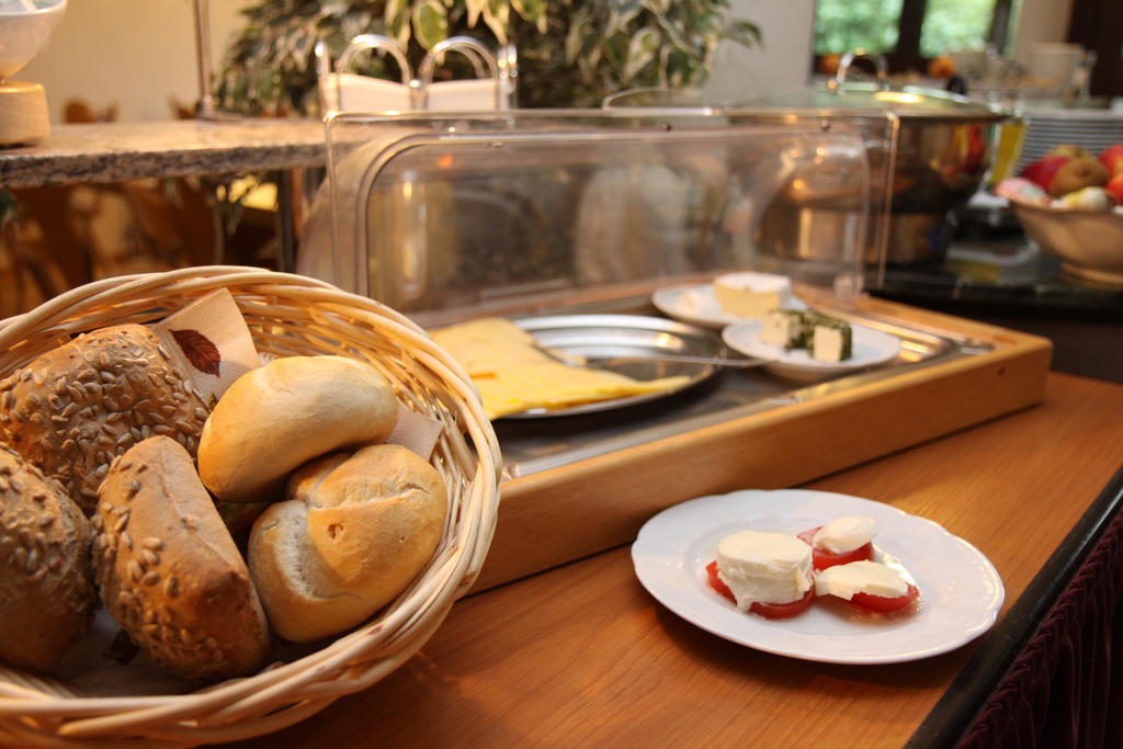 Fruehstueckspension Christinenhof Dreieich Bagian luar foto